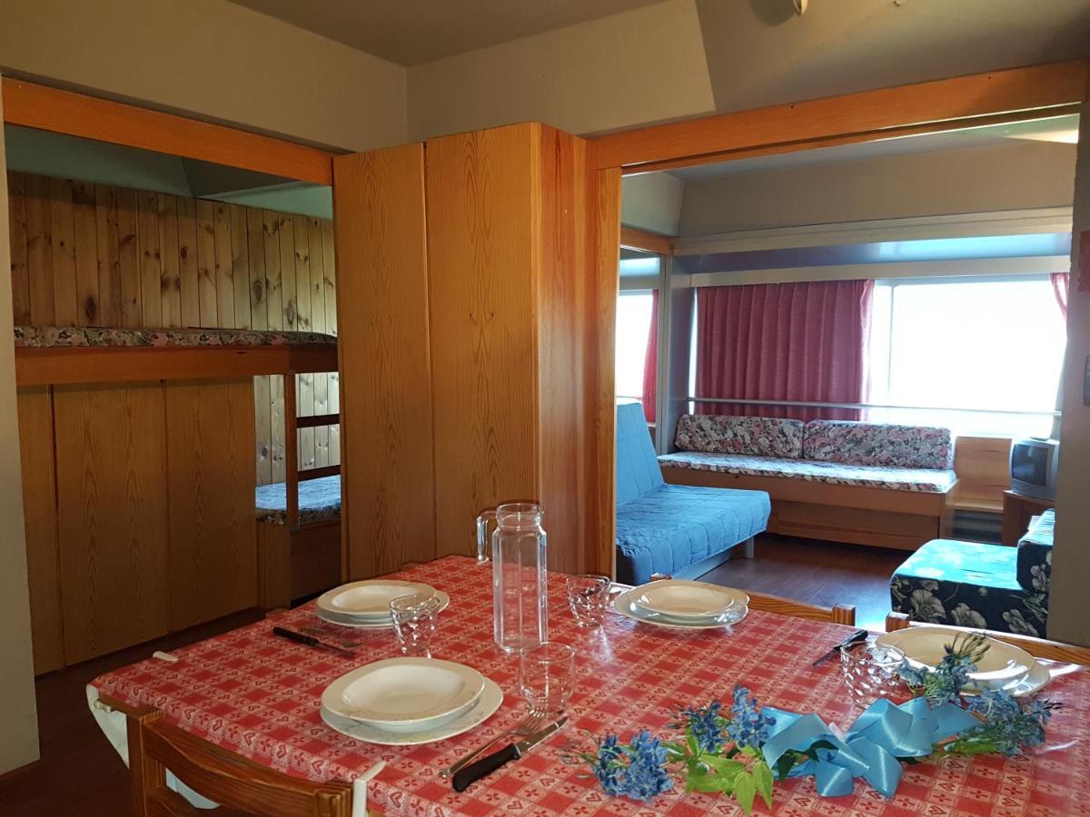 Res. Sole Alto Appartamenti Solandra Mezzana  Bagian luar foto