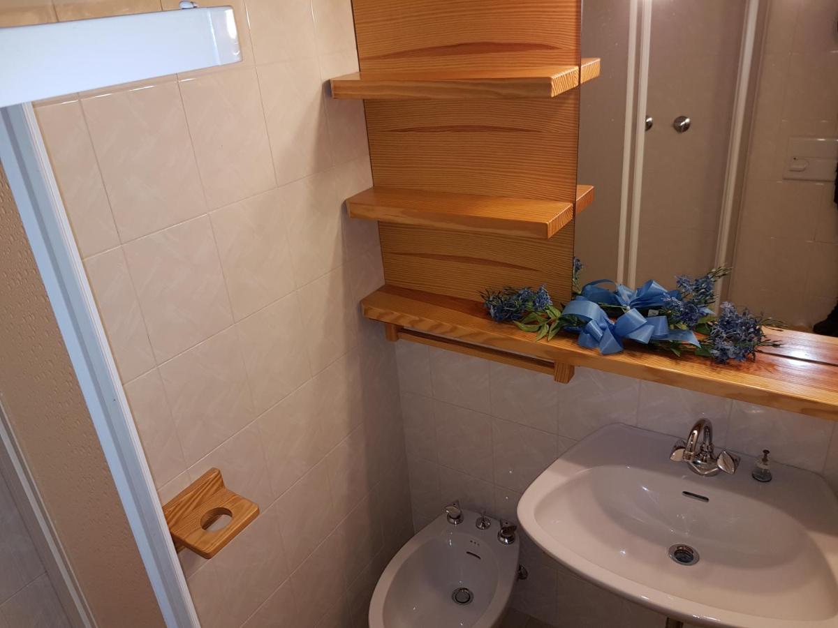 Res. Sole Alto Appartamenti Solandra Mezzana  Bagian luar foto