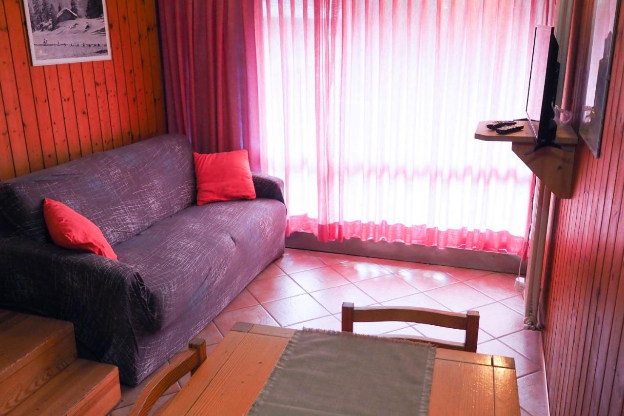 Res. Sole Alto Appartamenti Solandra Mezzana  Bagian luar foto