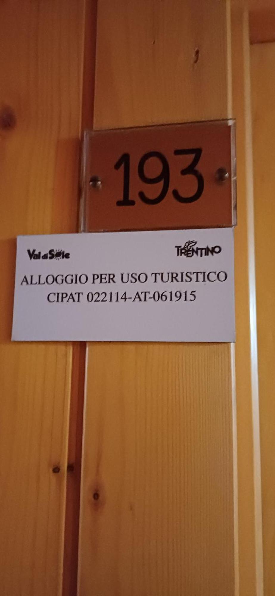 Res. Sole Alto Appartamenti Solandra Mezzana  Bagian luar foto