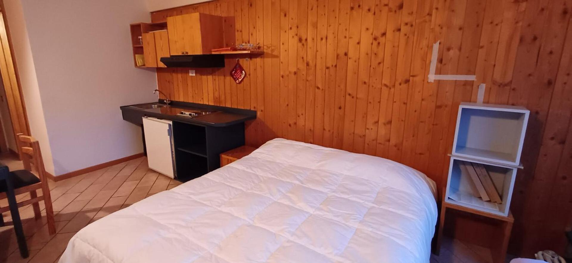 Res. Sole Alto Appartamenti Solandra Mezzana  Bagian luar foto