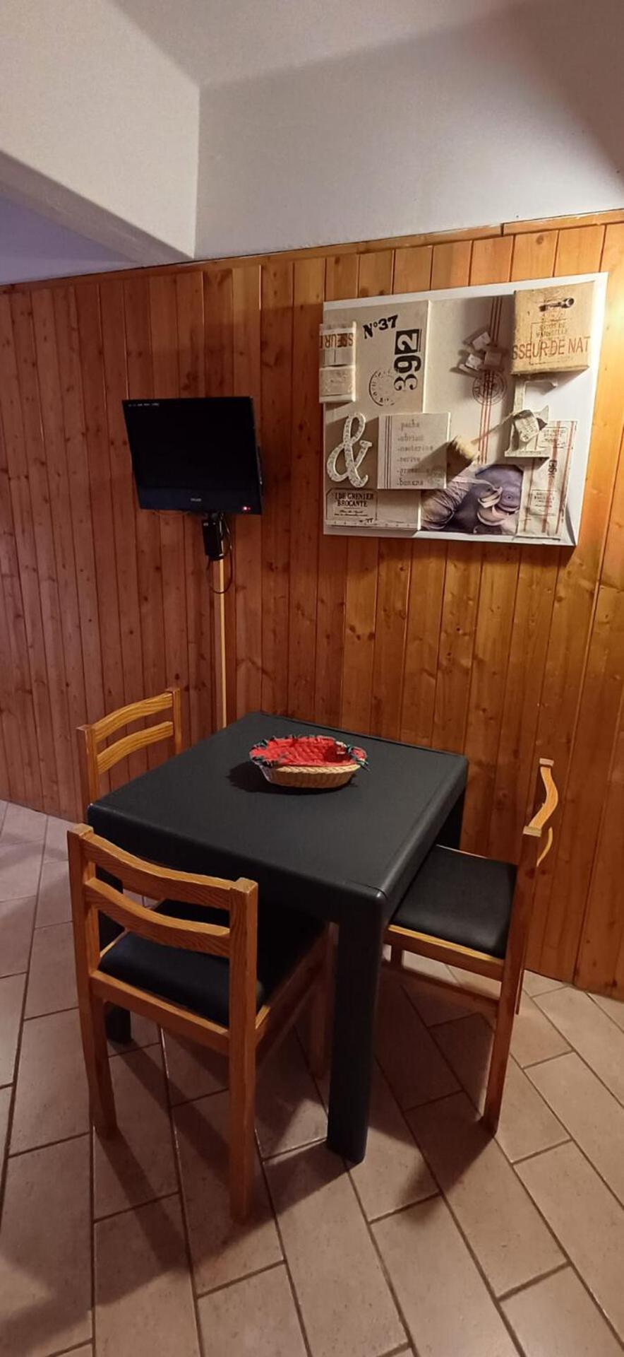 Res. Sole Alto Appartamenti Solandra Mezzana  Bagian luar foto