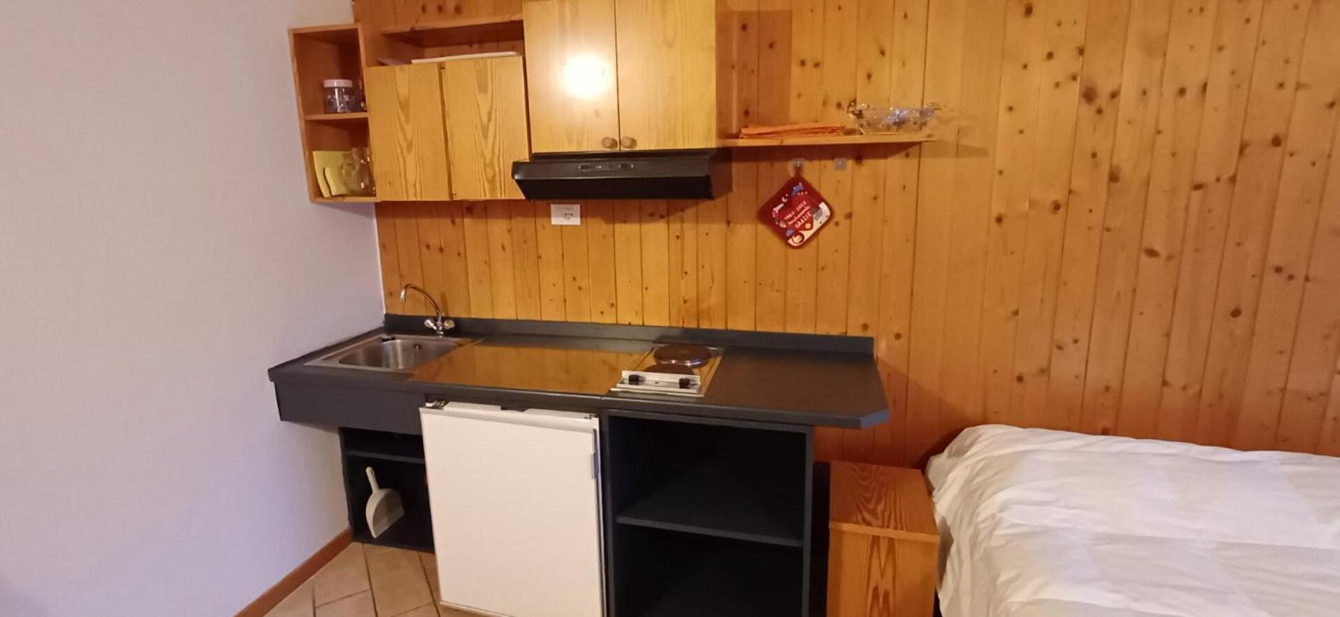 Res. Sole Alto Appartamenti Solandra Mezzana  Bagian luar foto